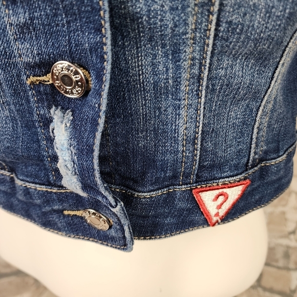 Guess Distressed Denim Vest Medium Blue Wash Button Front Studded Patches Size M - Picture 11 of 16
